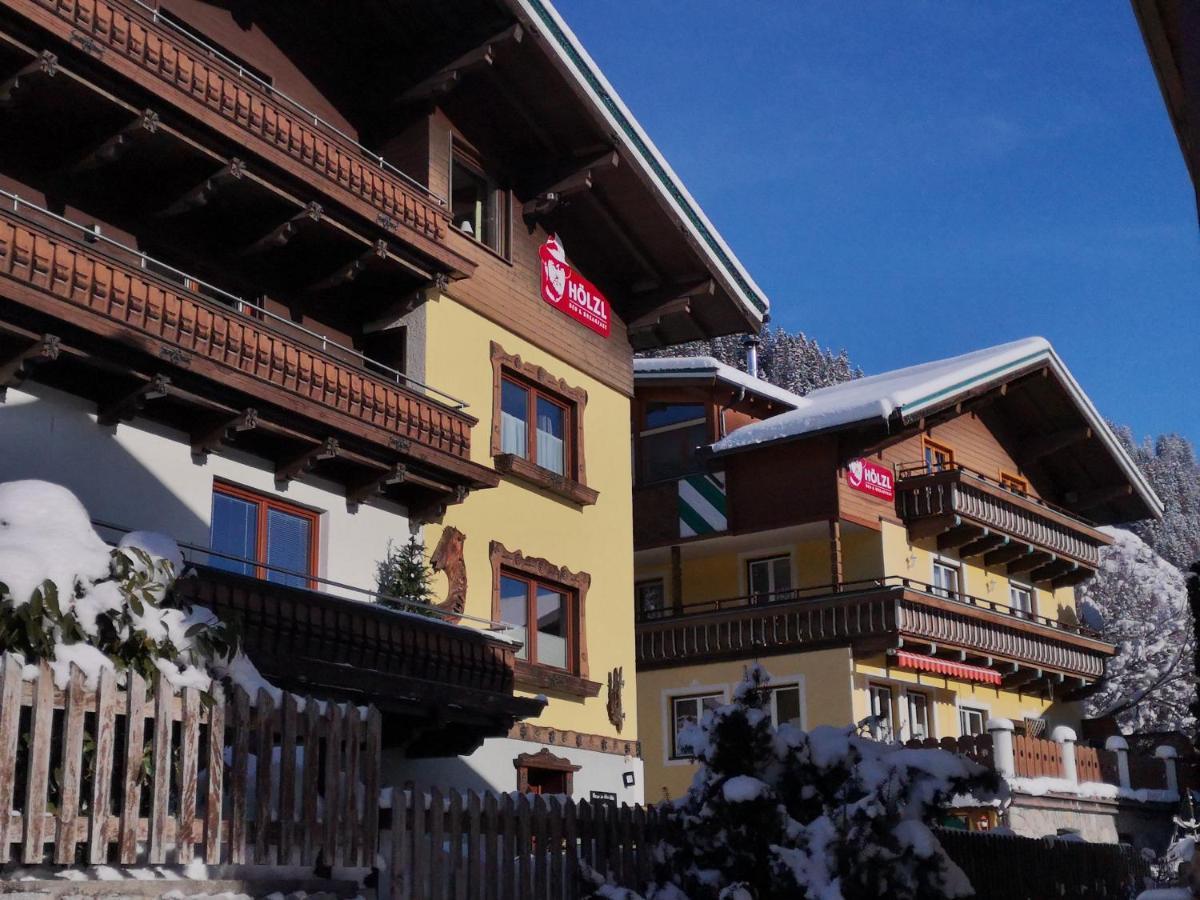 Hoelzl Bed & Breakfast Neukirchen am Großvenediger Exterior foto