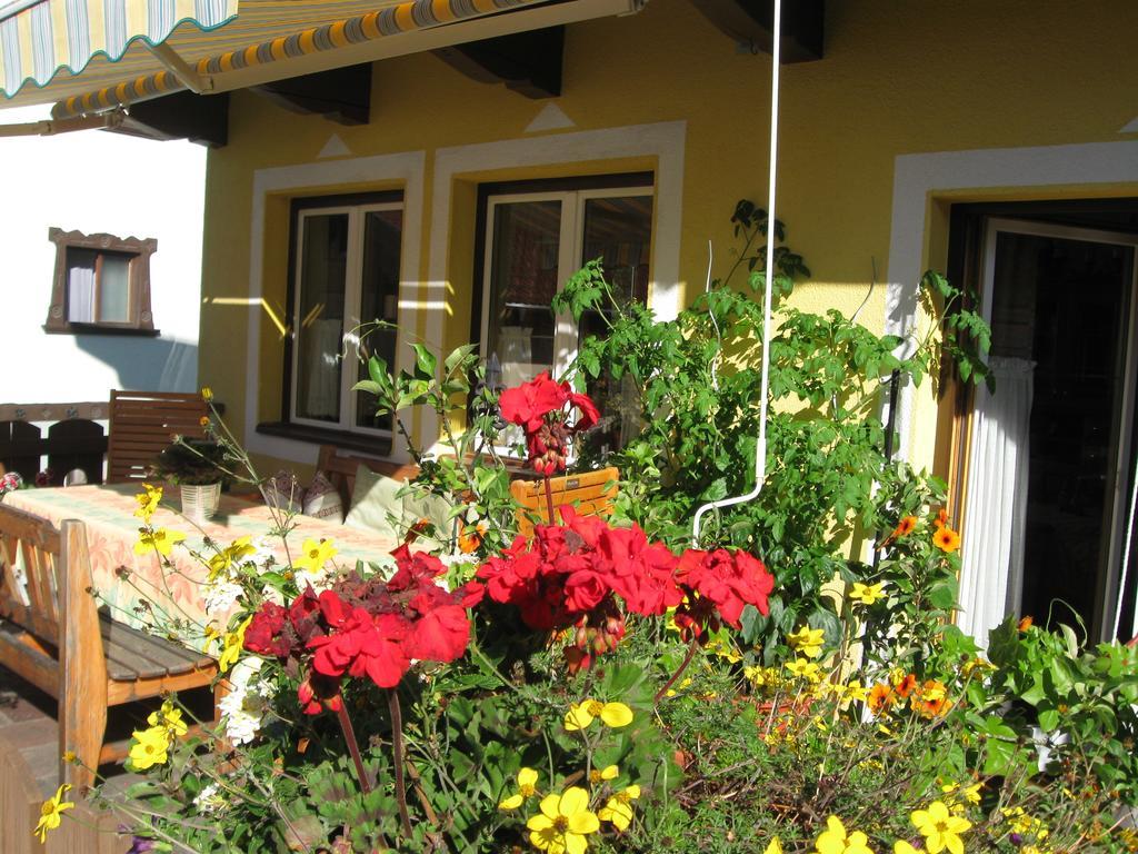 Hoelzl Bed & Breakfast Neukirchen am Großvenediger Exterior foto